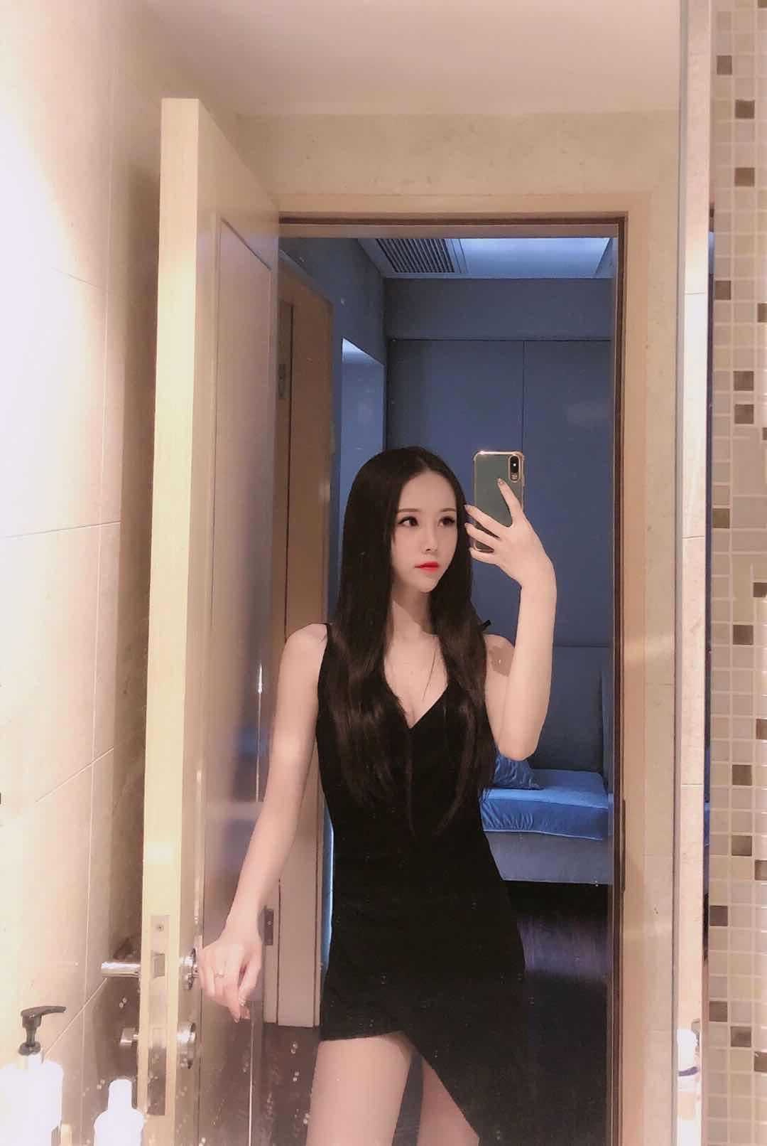 2020年10月22福田168净身高主播希希